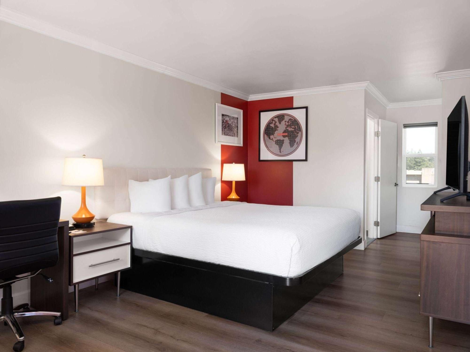 Ramada By Wyndham San Diego Poway Miramar Exterior foto